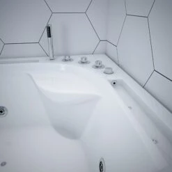 TroniTechnik Whirlpool Badewanne Eckwhirlpool ANDROS 160cm X 160cm -Black & Decker 8600355400 2119 prod 003