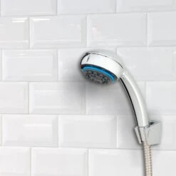 PANA® 3 Teiliges Handbrause-Set • Duschkopf Mit Schlauch Und Wand-Halterung • Duschkopf Rund (8 Strahlfunktionen) • Duschset • Duschbrause • Stangenbrause • Bad • Duschsystem • Duschschlauch Ca 175 Cm • Brauseschlauch • Brausekopf • Dusche -Black & Decker 8600361900 PA LIAM 01 prod 003