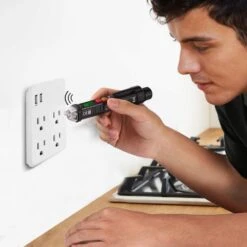 TACKLIFE VT02 Laser & Nivelliergeräte Berührungsloser Wechselspannungsprüfer/Spannungsprüfstift 11 TACKLIFE VT02 Laser & Nivelliergeräte Berührungsloser Wechselspannungsprüfer/Spannungsprüfstift -Black & Decker 8600367000 2361 prod 006